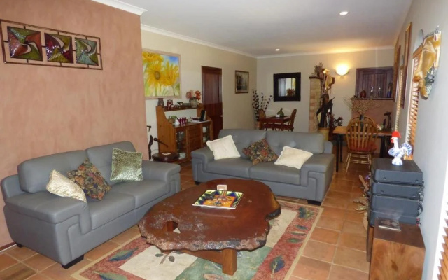Country Charm Retreat B&B