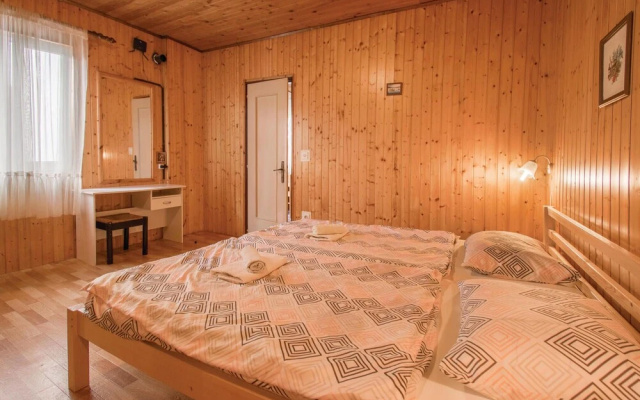 Nice Home in Piran With Wifi and 1 Bedrooms
