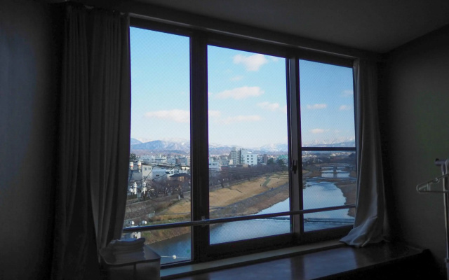 Riverside TABI-NE