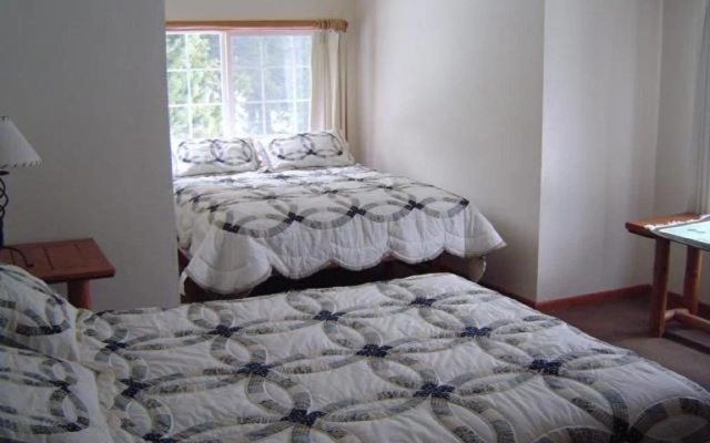 Strawberry Lodge