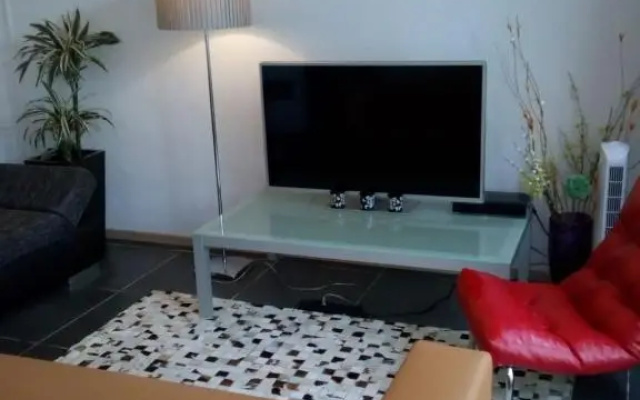 Jordaan Canal View Apartment