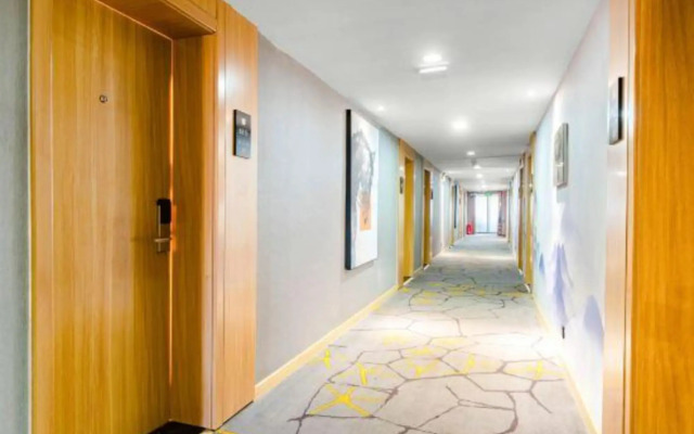 Junyi Chain Hotel (Xinyang Railway Station)