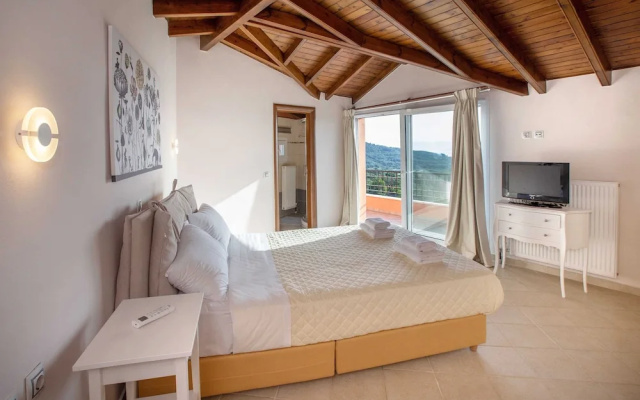 Spacious House with great view in Corfu