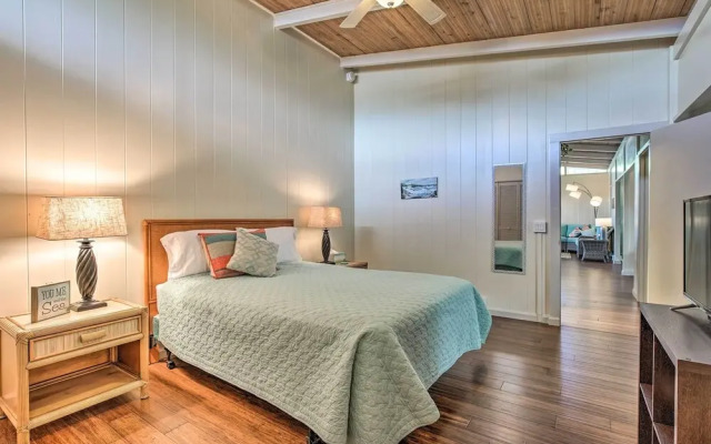 Oceanfront Kona Home w/ Beach Access & Views!