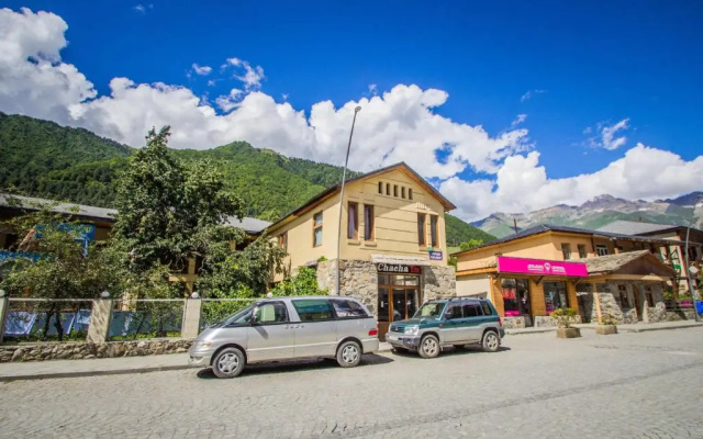 Eka&Nino GuestHouse