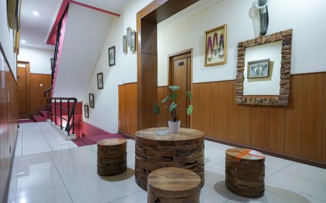 Urbanview Hotel 58 Bintaro by RedDoorz