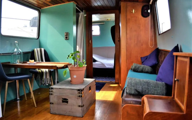 Floating B&B De Griend