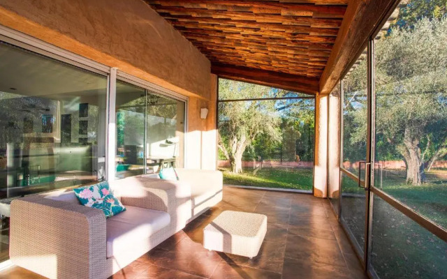 Serene Luxurious Hillside Villa Near Cannes