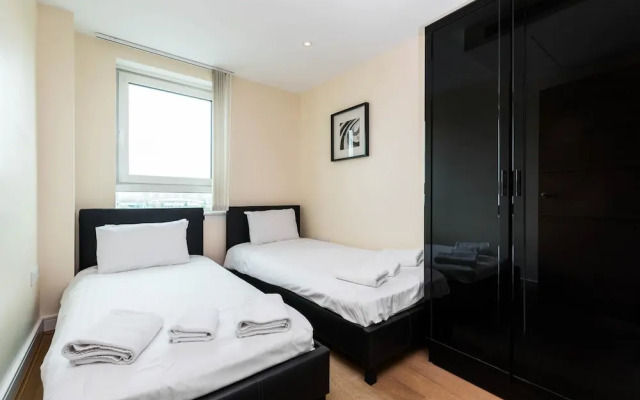 Luxury Modern 2BD Flat in Centre