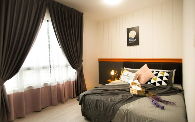Cozy contemporary homestay @ Suasana suites