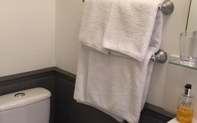 Chellowdene Guest House