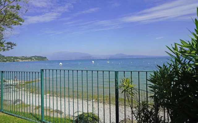 Specchio sul Lago in Manerba del Garda