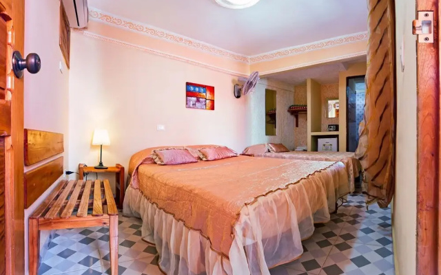 Hostal Groning