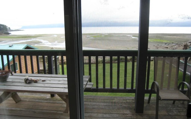 Seabreeze Resort