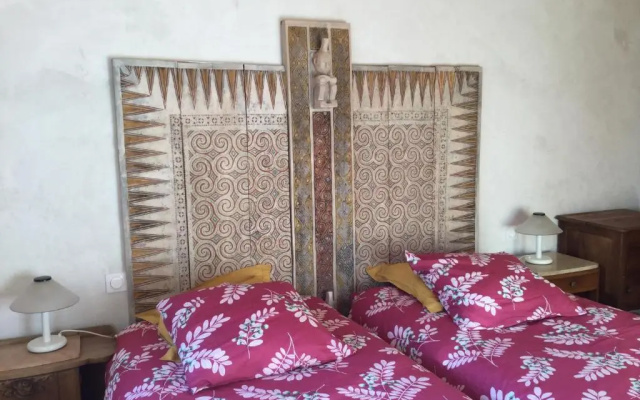 La Maison de Jean (Adults Only)