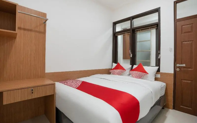 Hegarbudhi Residence by OYO Rooms