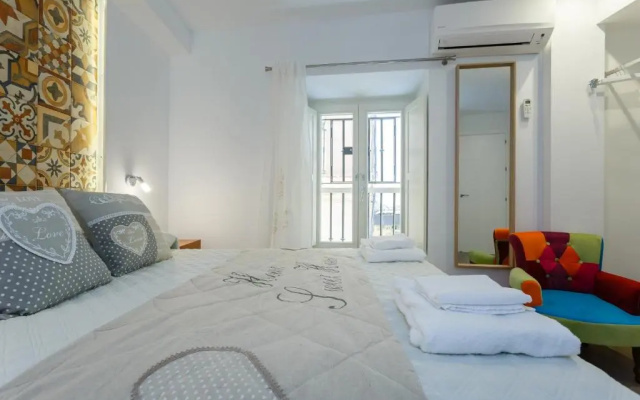 Apartamentos LOTO y LIZ by Cadiz4Rentals