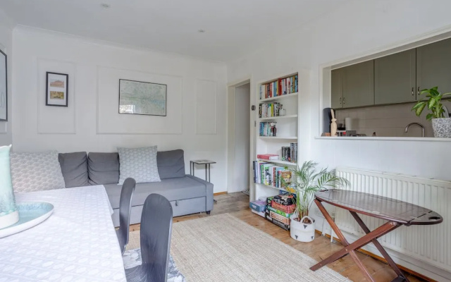 Charming 1 Bed Flat With Patio in Affluent Fulham