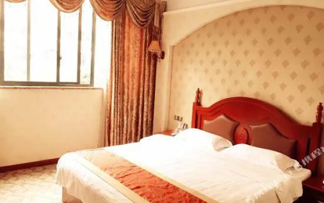 Baiqian Business Hotel