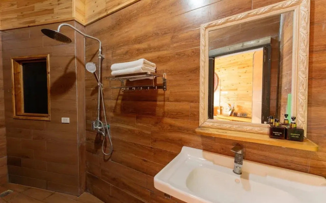 Muong Hoa River View Homestay
