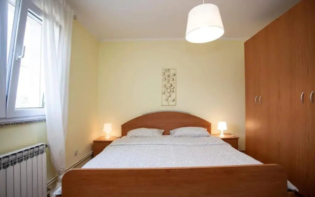 Apartments Holliday House Leylandia