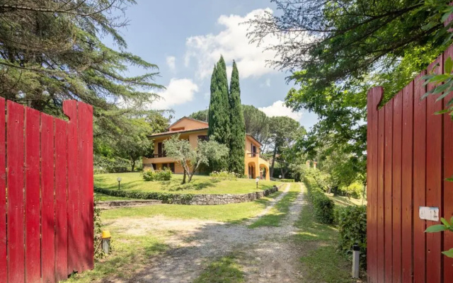 Villa La Bruscola by Mmega