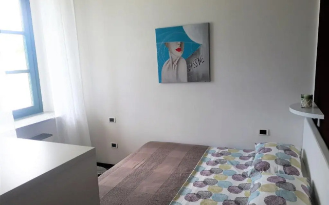 Campione Giulia Exclusive Lakefront apartment by Gardadomusmea