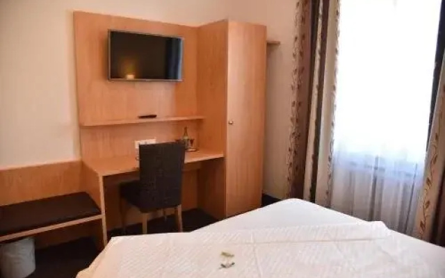Hotel Goldener Hirsch