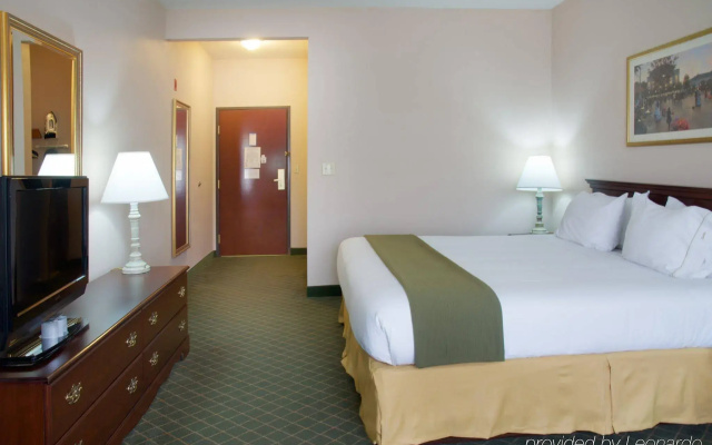 Holiday Inn Express Hotel & Suites Livingston by IHG