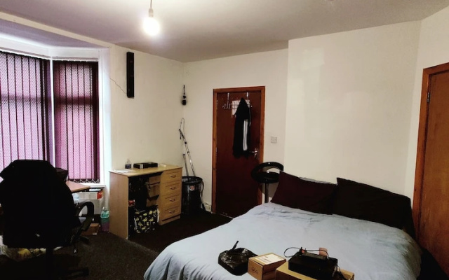 Birmingham - Apartment - Sleeps 3 - Great Location