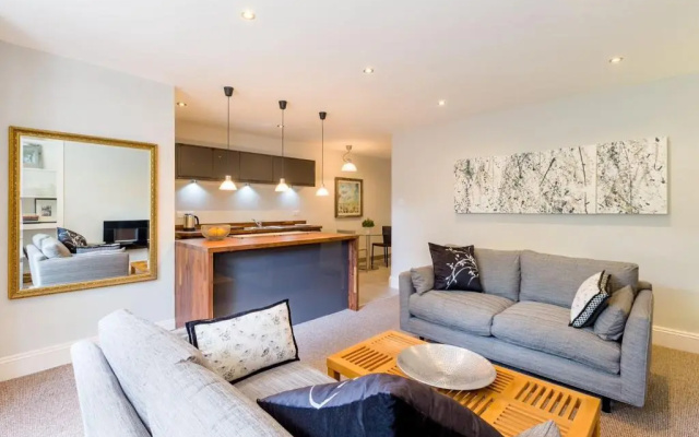 Luxury Apartments - 22 Garden Flat
