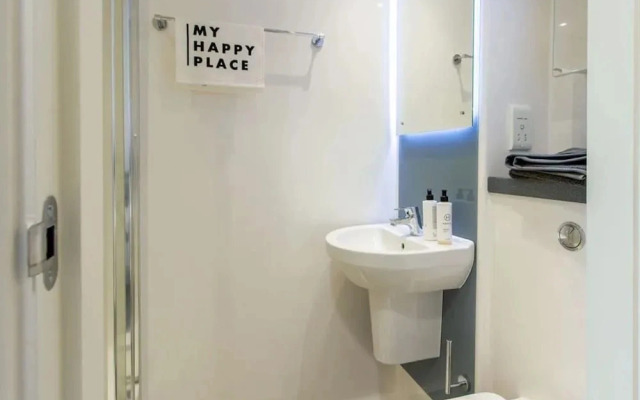 Ensuite Rooms STUDENTS Only - CANTERBURY - Campus Accommodation