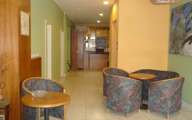 Hotel Paradis