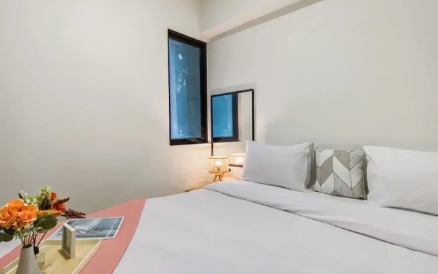 Well Furnished And Comfort 2Br Meikarta Apartment