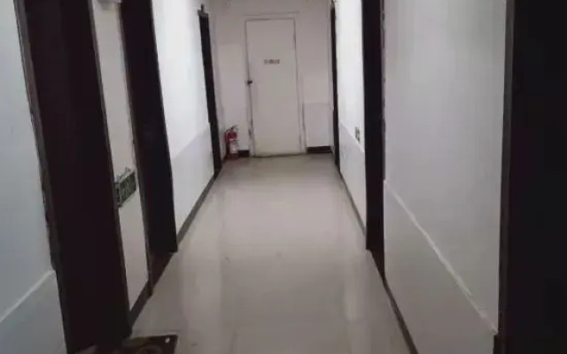 Yilong Jinshan Hotel