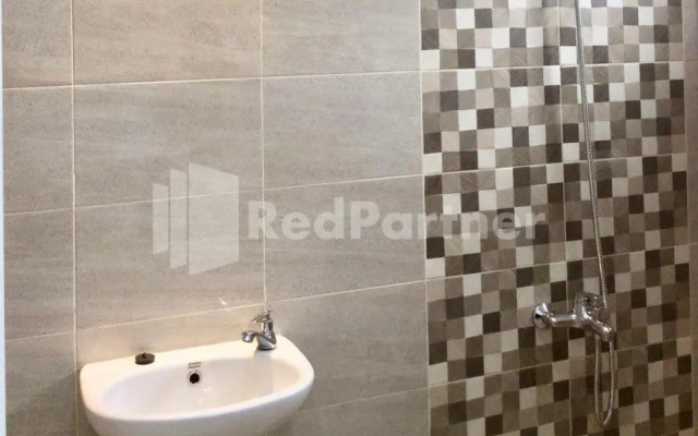Terra Guesthouse Jec Mitra RedDoorz