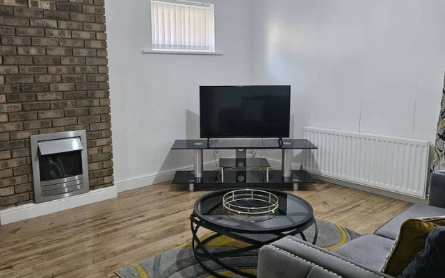 Egremont 2-br Flat With Free Parking & Wi-fi
