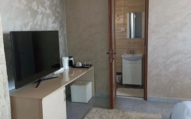 Central Residence