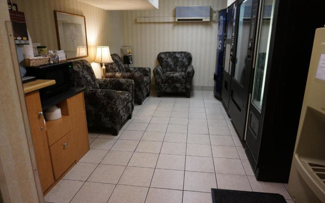 CenterWay Hotel Buffalo North Near University
