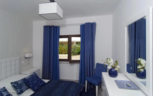 605 Casa Sara