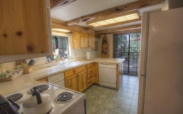 Zephyr Cabin 3 Bedroom Home by RedAwning