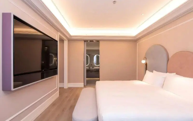 Mercure Xinyang East Railway Station