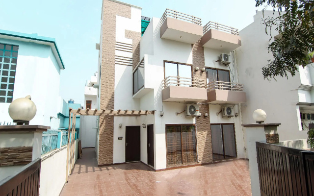 OYO Flagship 12365 CZ Inn