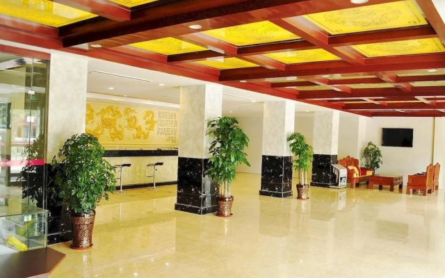 Daweng Jiulongquan Hotel ((Licun Pedestrian Street Store)(九龙泉大酒店（李村步行街店）)