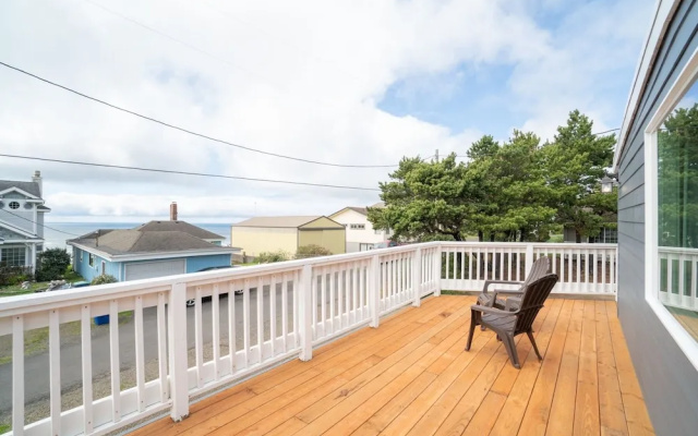 Avery Beach - 4 Br Home