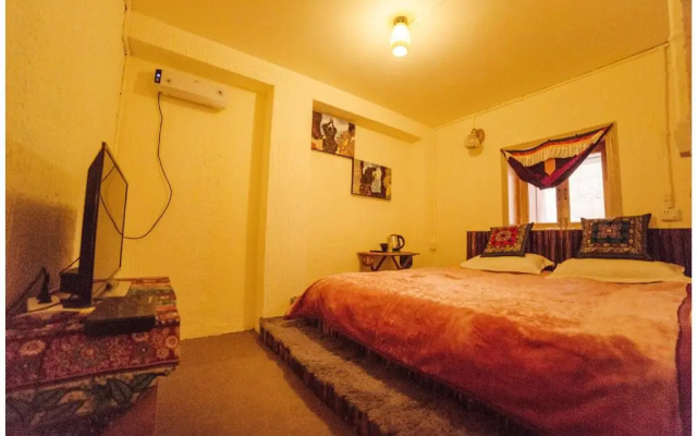 Yis Hostel