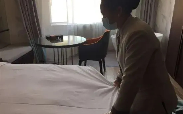 Xiyue Hotel (Guang'an South Railway Station)
