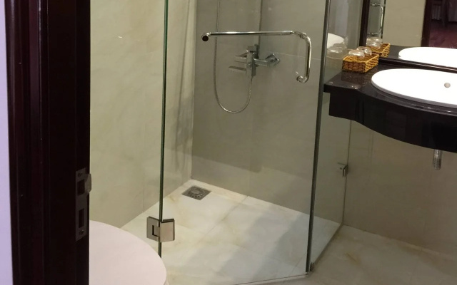 Le Na Hotel