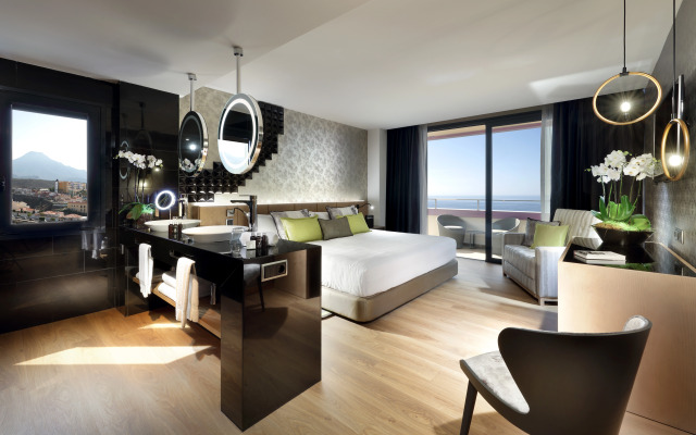 Отель Hard Rock Tenerife