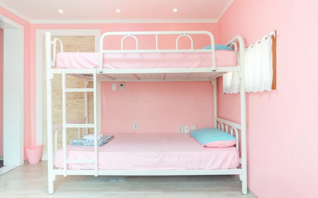 Sounlin Guesthouse - Caters to Women